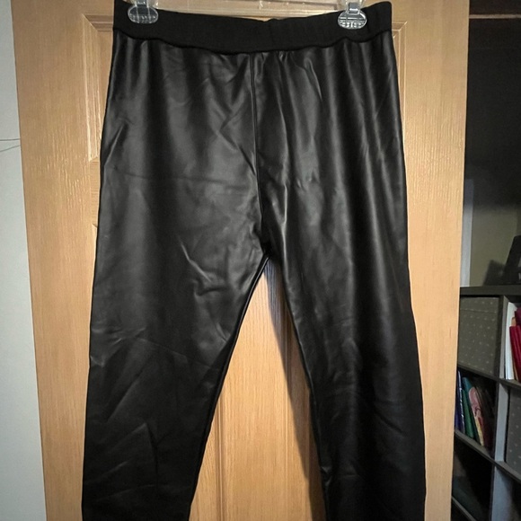 EUC Faux leather leggings - Picture 2 of 5
